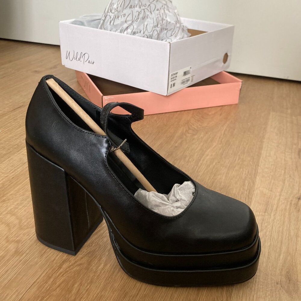 WILD PAIR Women's Black 1-1/2" Platform Octavia Toe Block Heel Mary Jane
